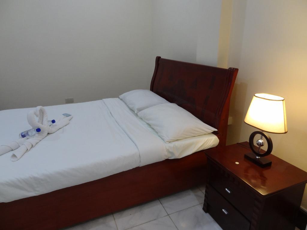 The Executive Villa Inn & Suites Davao Exterior foto